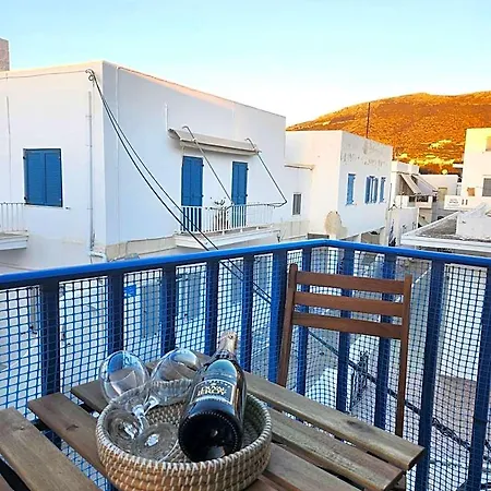 Kato Yialos * Parikia (Paros)